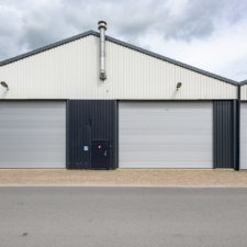 Voor verschillende bedrijfsdeuren, overheaddeuren, branddeuren kunt u bij ons terecht | Louwers Deurtechnieken